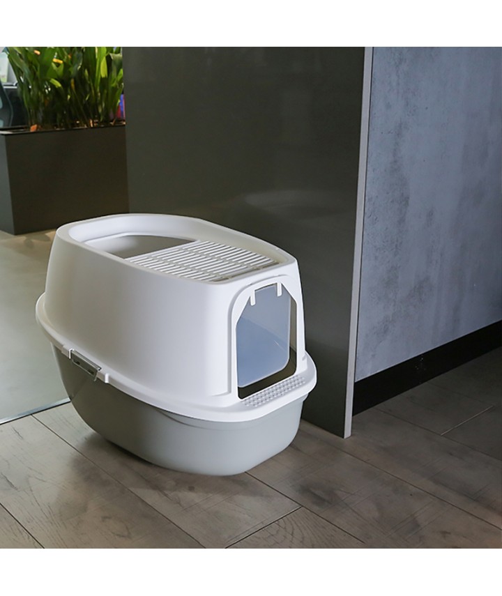 Closed Plastic Cat Litter Box